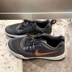 Nike Mens Legend Trainer Thunder Gray Metallic Copper Swoosh 8.5